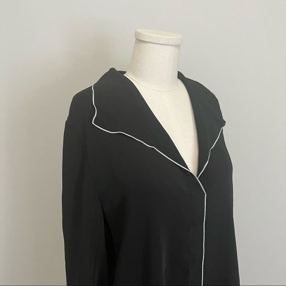 Aritzia Babaton Rena Blouse Black - Picture 9 of 15
